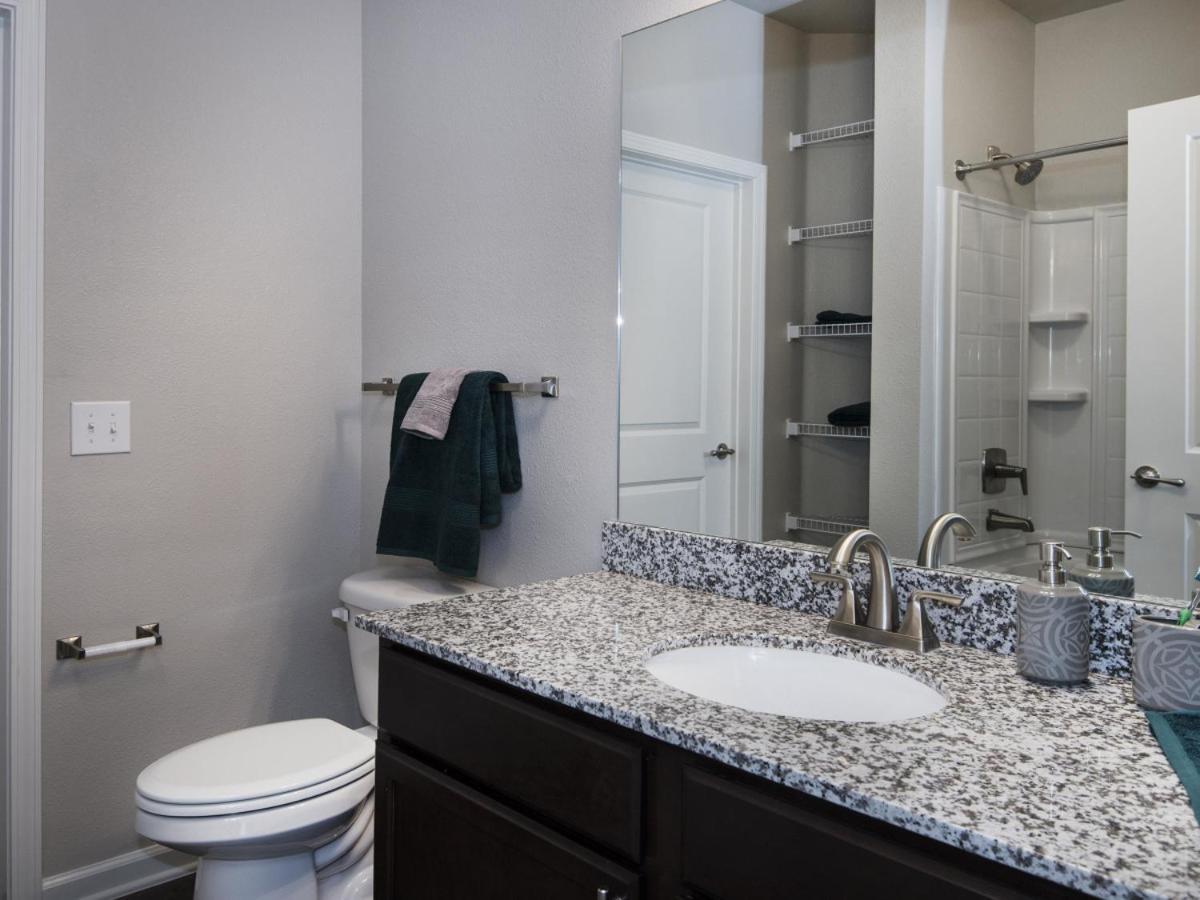 Spacious Furnished Resort Style Apartments Tomball Pokój zdjęcie
